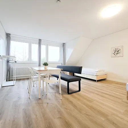 Appartement Tolstov Apartments - 3 Schlafzimmer - Kueche - 25 Min Messe Dus
