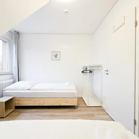 Tolstov Apartments - 3 Schlafzimmer - Kueche - 25 Min Messe Dus Appartement